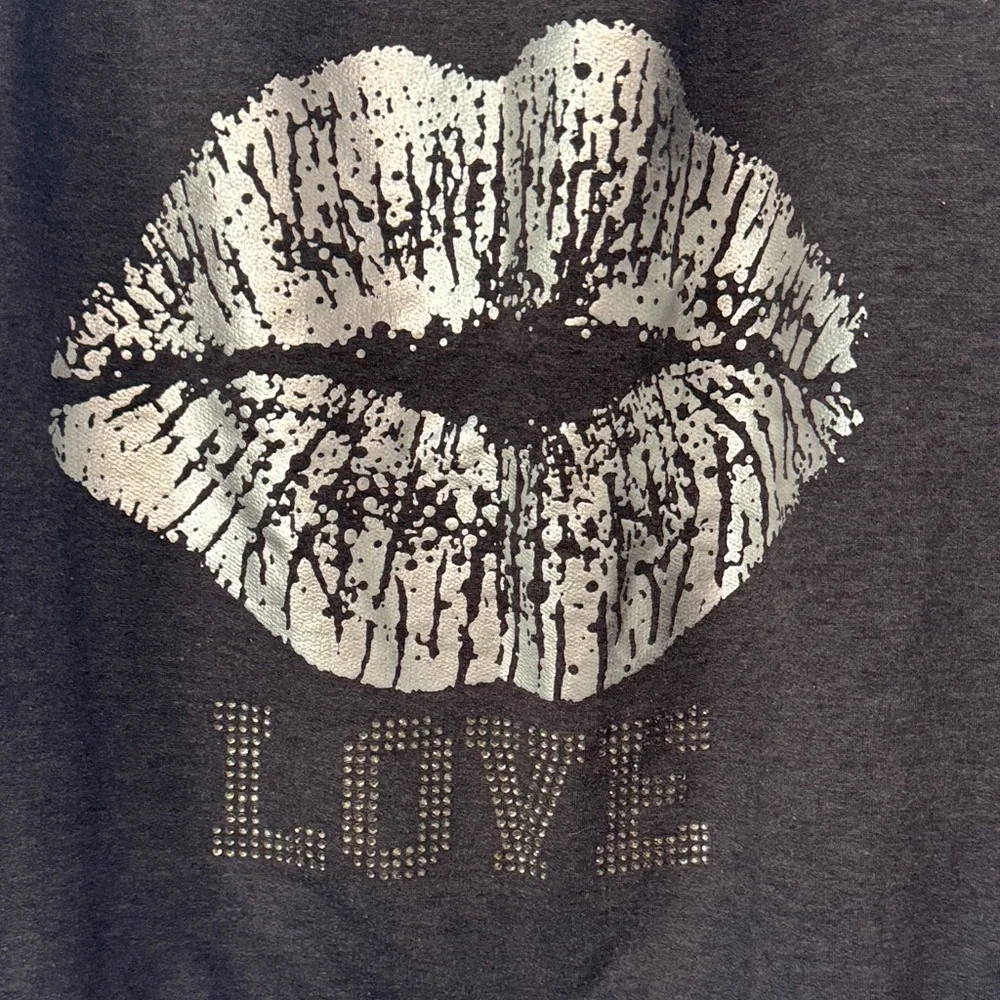 Miss Chievous Black Top with Cut Out sleeves With Silver Lips Size Medium - Picture 3 of 7